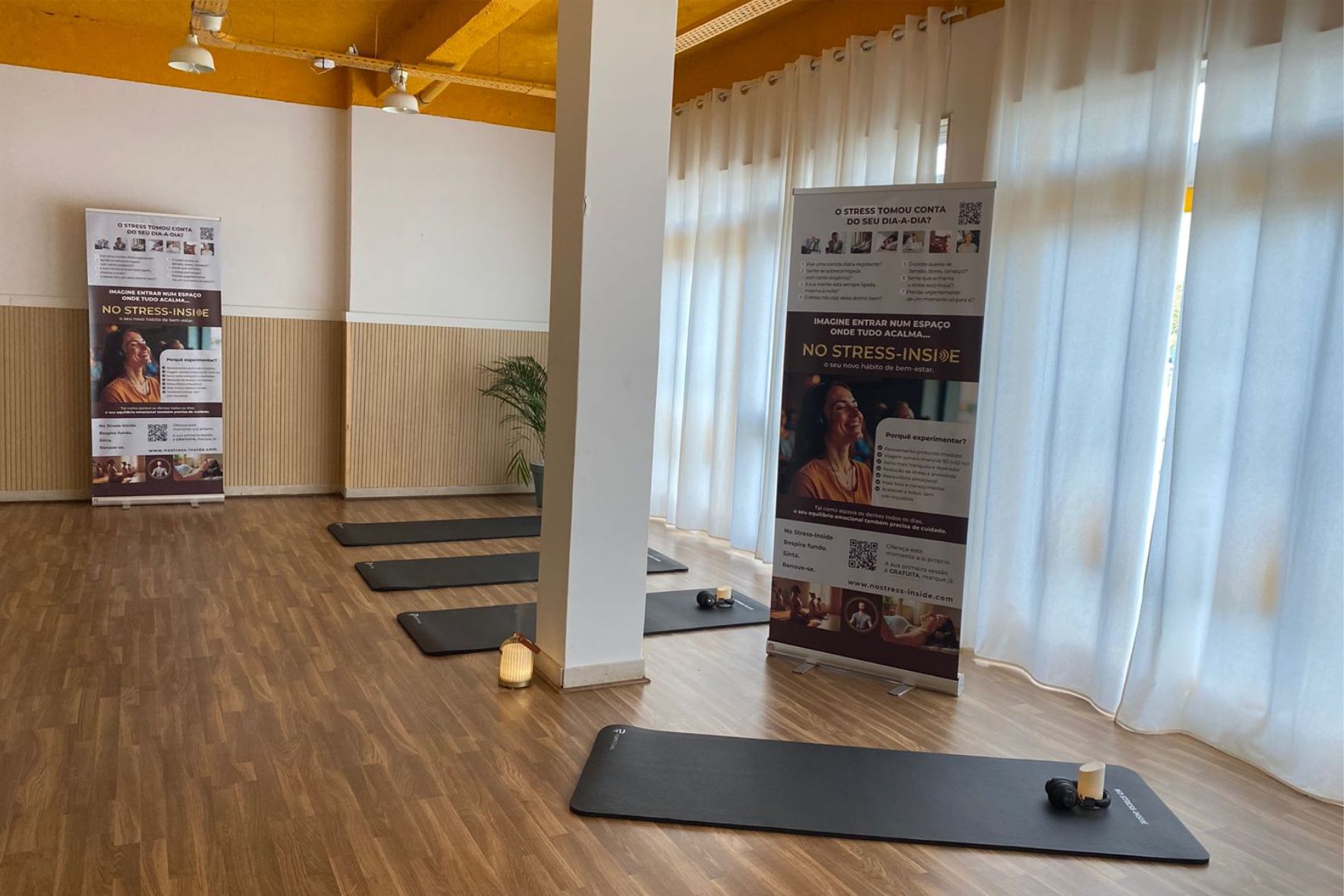 Roll-ups 85cm x 2m